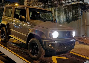 Suzuki Jimny - xế off-road tí hon đầu tiên về Việt Nam - 1