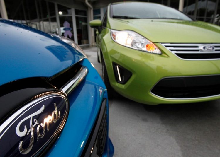 Ford phải mua lại xe Fiesta và Focus bị lỗi hộp số PowerShift - 1