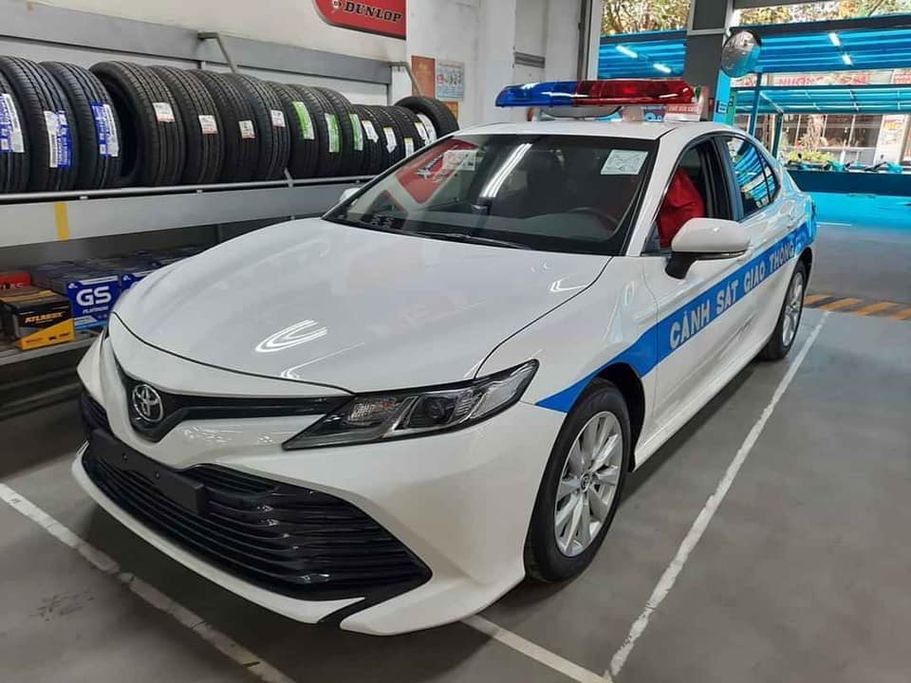 Sau VinFast Lux, Toyota Camry 2020 được chọn làm xe CSGT Việt Nam 2