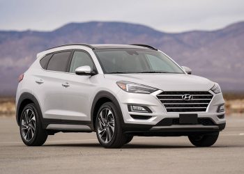 Hyundai Tucson 2020 bản tiêu chuẩn giá ngang xe sedan hạng C - 1