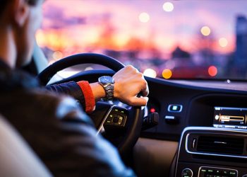 10 lỗi tài xế Việt thường mắc phải khi lái xe - 01