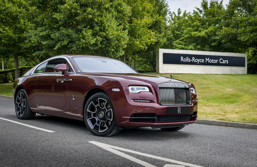 Rolls-Royce bàn giao xe