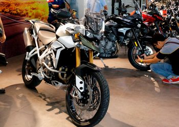 Triumph Tiger 900 giá từ 369 triệu đồng tại Việt Nam - 01