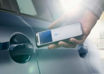 BMW cho phép người dùng mở khóa cửa và khởi động xe bằng iPhone