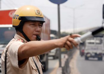 Quy định có hiệu lực từ tháng 8: CSGT chỉ được dừng xe trong 4 trường hợp - Ảnh 1