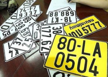 biển số xe màu vàng