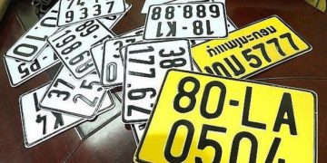 biển số xe màu vàng