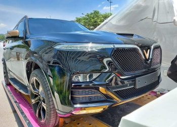 Lộ ảnh thực tế VinFast President trên đường phố Việt Nam - 1