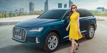 Á hậu Dương Tú Anh rực rỡ bên Audi Q7 vừa ra mắt tại Việt Nam