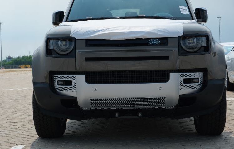 Land Rover Defender mới đã xuất hiện tại Việt Nam