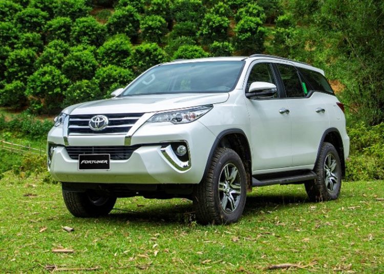 Toyota Fortuner tiếp tục ưu đãi lên tới 125 triệu đồng cho 2 phiên bản sản xuất trong nước