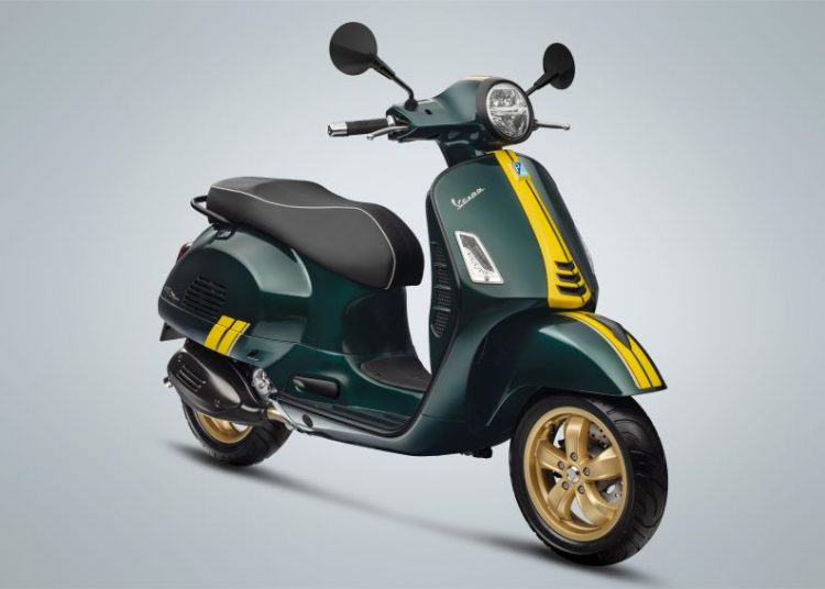Vespa Racing Sixties giá từ 94,9 triệu đồng ra mắt tại Việt Nam