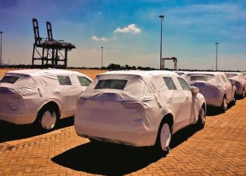 Ô tô nhập khẩu từ Thái Lan ồ ạt về Việt Nam trong tháng 8