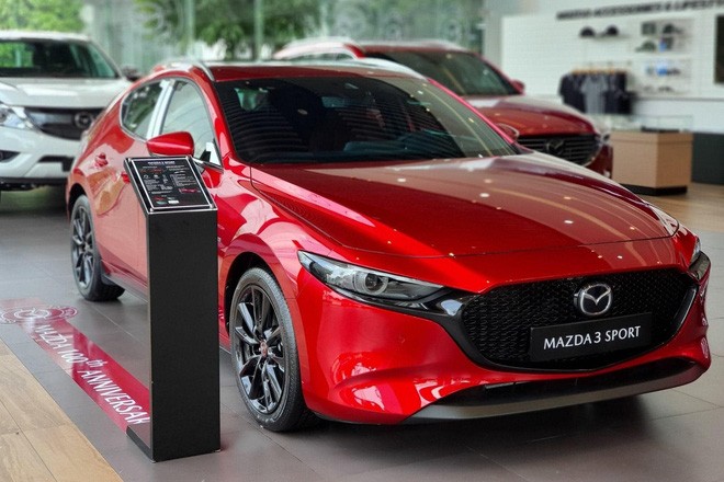 Mazda3 có phiên bản đặc biệt Kỷ niệm 100 năm thành lập tại Việt Nam  - 2