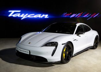 Porsche Việt Nam chính thức giới thiệu xe thể thao thuần điện Taycan