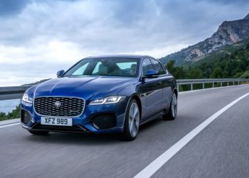 Jaguar giới thiệu mẫu xe XF hoàn toàn mới có giá từ 2,87 tỷ đồng