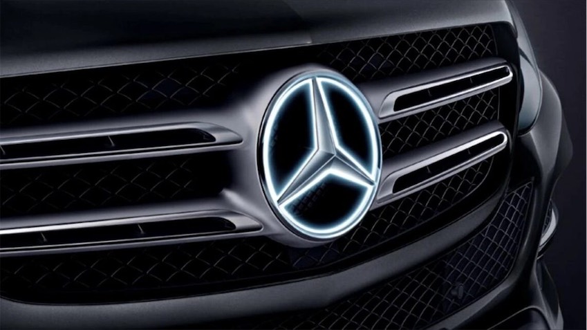 Triệu hồi gần 13.000 xe Mercedes-Benz do logo phát sáng bị lỗi - 1