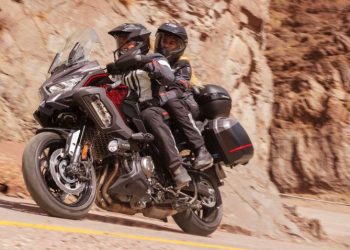 Kawasaki Versys 1000 S 2021 vừa trình làng tại châu Âu giá gần 390 triệu đồng