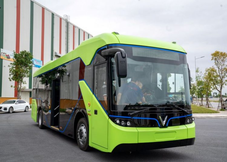 VinFast chạy thử nghiệm xe buýt điện