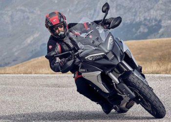 Ducati trình làng Multistrada V4 2021 với công nghệ hỗ trợ lái như xe ôtô