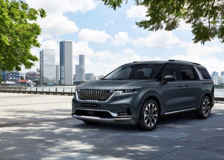 Kia Sedona 2021 phiên bản 11 chỗ dành cho đại gia đình