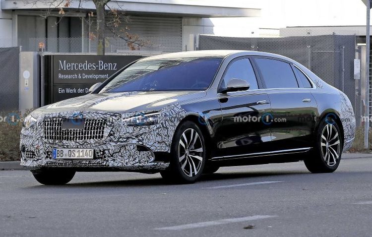 Mercedes-Maybach S-Class 2021 chạy thử trên đường phố trước khi ra mắt