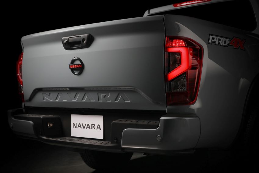 Xe Nissan Navara 2021