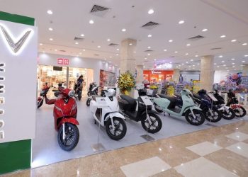 VinFast khai trương 21 showroom ô tô và xe máy điện mới