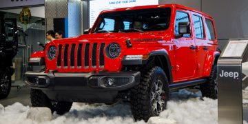 Cận cảnh Jeep Wrangler phiên bản Rubicon giá 3,388 tỉ đồng tại Việt Nam