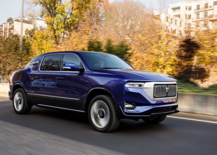 Bán tải siêu sang Aznom Palladium dành cho “Chủ tịch”