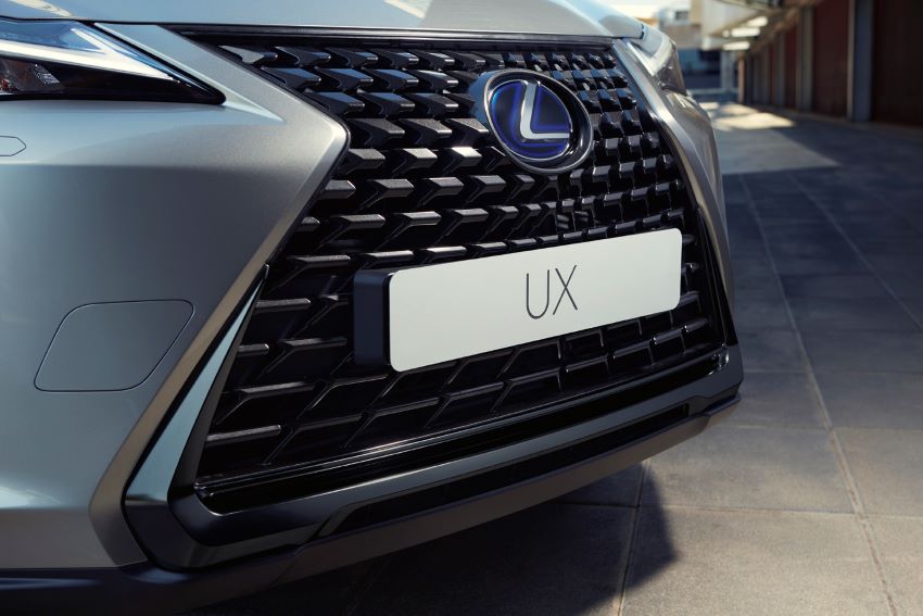 Lexus UX Premium Sport mới