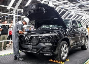 Từ năm 2021, ô tô sản xuất trong nước không được giảm tiếp phí trước bạ