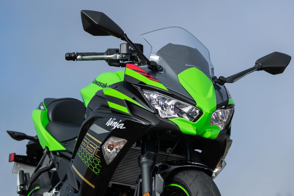 Kawasaki Ninja 650 ABS 2021 ra mắt tại Việt Nam, giá từ 197 triệu - 1