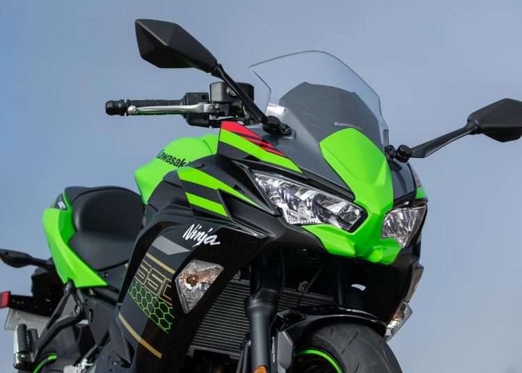 Kawasaki Ninja 650 ABS 2021 ra mắt tại Việt Nam, giá từ 197 triệu - 1