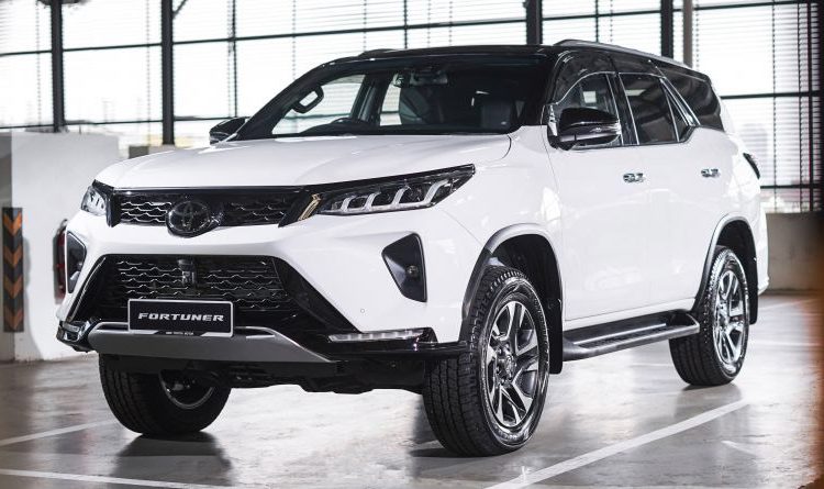Toyota Fortuner 2021 ra mắt ấn tượng tại Malaysia, chờ ngày về Việt Nam - 1