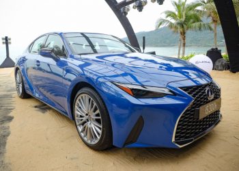 Chiêm ngưỡng sedan thể thao hạng sang cỡ nhỏ Lexus IS 2021 ra mắt tại Việt Nam-27