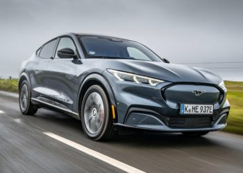 Ford Mustang Mach-E GT - xe điện có tốc độ nhanh nhất phân khúc - 1