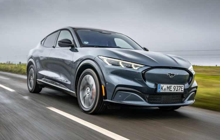 Ford Mustang Mach-E GT - xe điện có tốc độ nhanh nhất phân khúc - 1