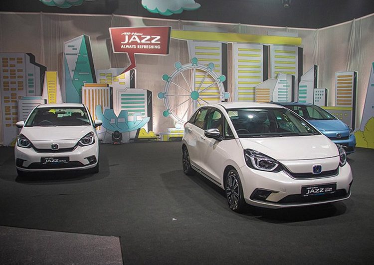 Honda Jazz ra mắt tại Singapore "gây sốc" đắt ngang Mercedes GLC ở Việt Nam - 1