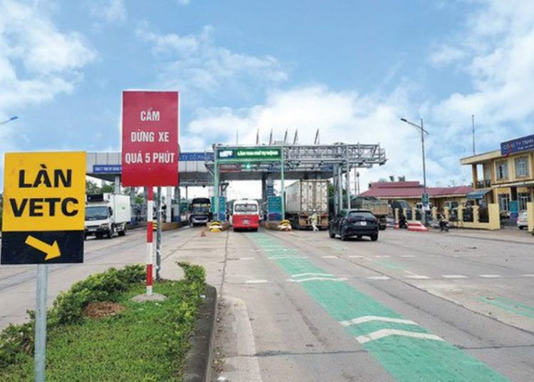 Chuyện không dừng trên đường xuyên Việt - 1