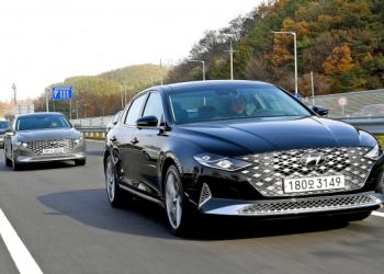 Hyundai Grandeur lăn bánh tại Hàn Quốc. Ảnh: Motorgraph