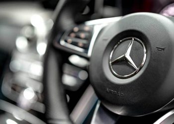 Mercedes-Benz triệu hồi hơn 1 triệu xe do lỗi vị trí cuộc gọi khẩn cấp
