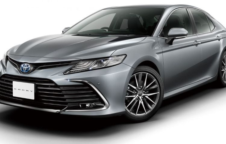 Toyota giới thiệu Camry 2021 tại Nhật Bản giá từ 33.200 USD