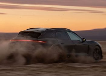 Porsche trình làng Taycan Cross Turismo 2021 vào ngày 4/3