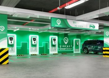 Năm 2021, VinFast sẽ triển khai hơn 2.000 trạm sạc cho xe máy và ôtô điện trên toàn quốc