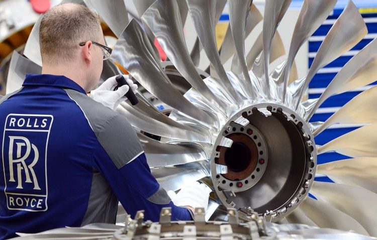 Đối phó COVID-19, Rolls-Royce cắt giảm mạnh sản xuất động cơ máy bay