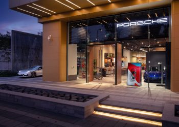 Porsche Studio chính thức ra mắt tại Hà Nội