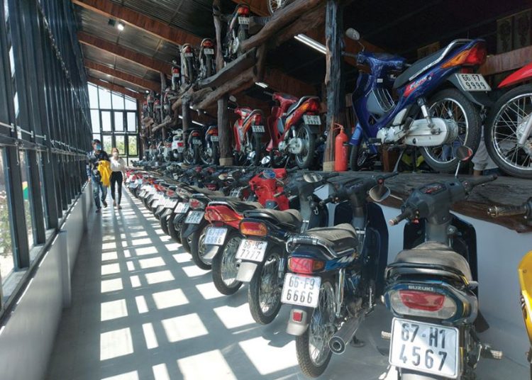 Khám phá bộ sưu tập 500 chiếc xe máy biển số “cực đẹp” ở An Giang