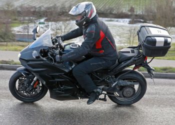 Kawasaki thử nghiệm trang bị Radar hành trình cho Ninja H2 SX 2022