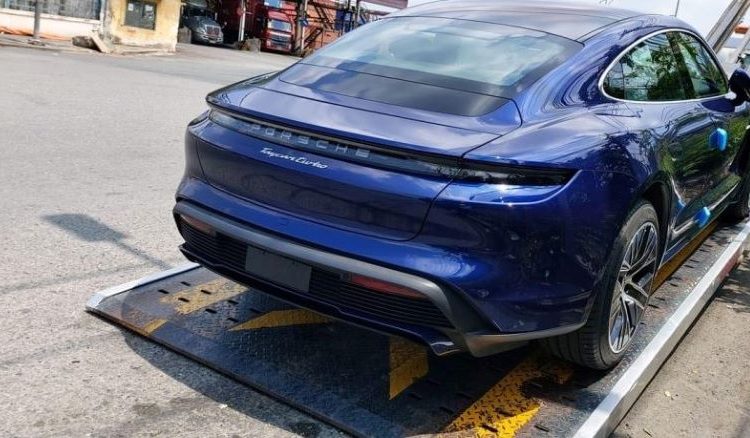 Tại Việt Nam, xe ôtô điện đăng kiểm như thế nào?